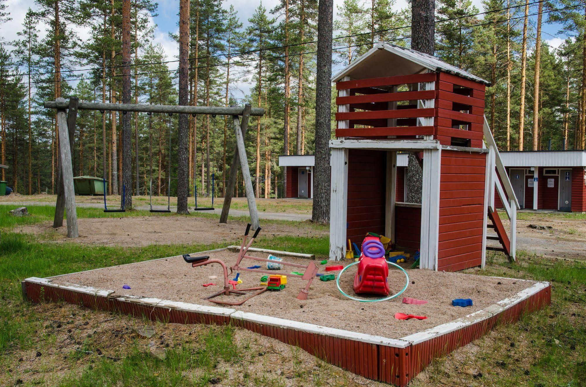 Ahvenlampi Camping Saarijärvi Zewnętrze zdjęcie